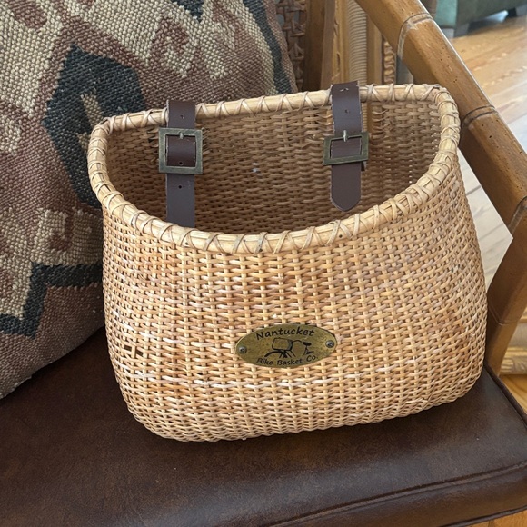 Nantucket Bike Basket Co. bike basket with leather straps - Picture 6 of 6